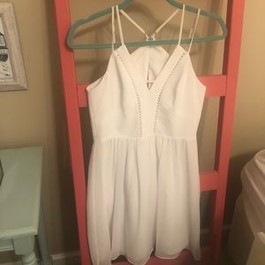 White BCBGeneration Dress Sz 2 gently worn